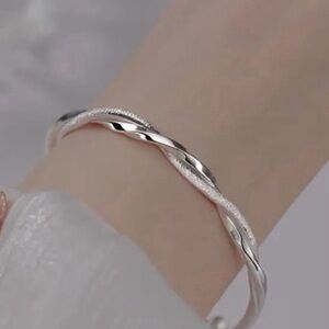Silver Plated Cuff Mobius Twist Nail Sand Design Bangle Bracelet